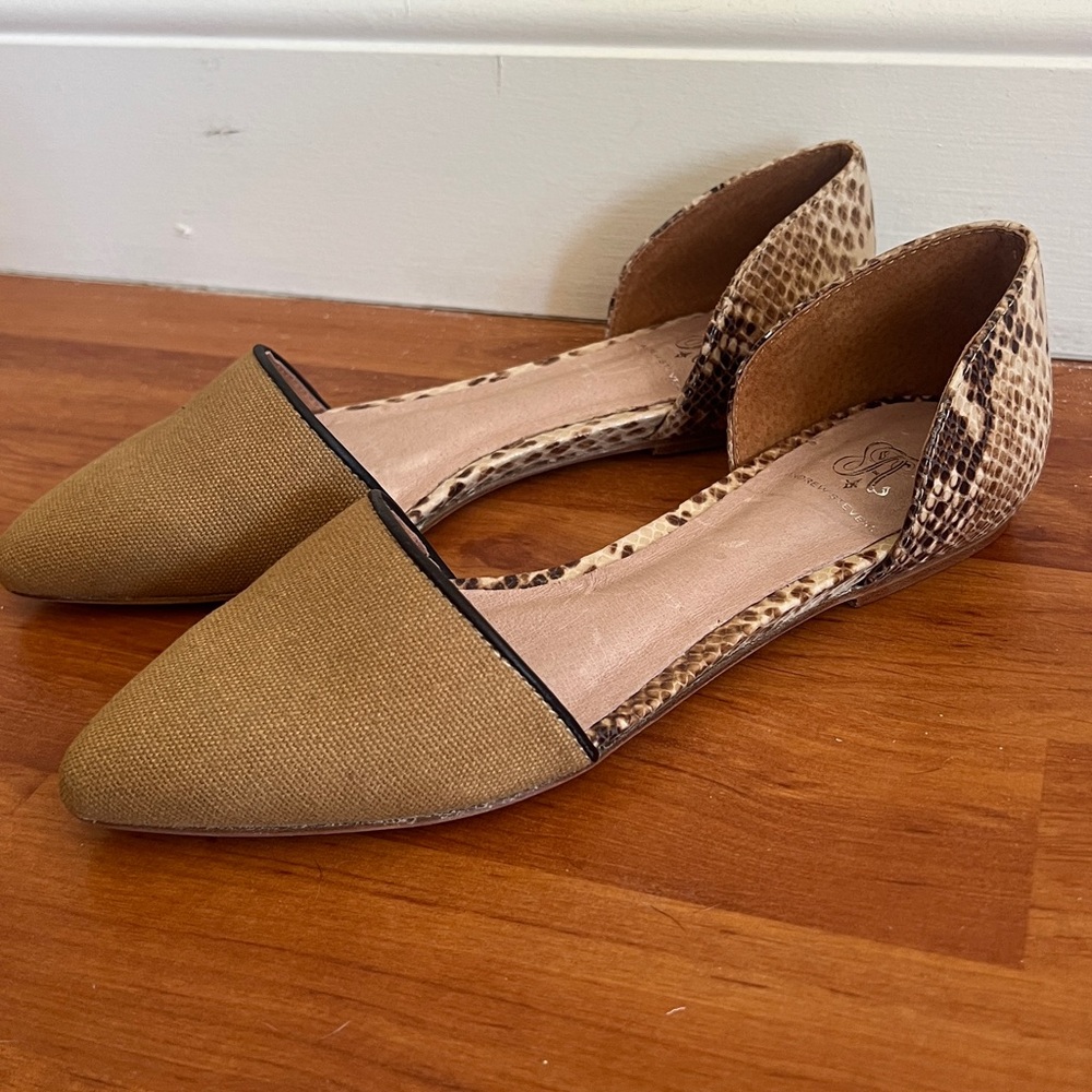 New Andrew Stevens Tan Snakeskin Canvas Flats Shoes Size 5.5 - Picture 7 of 9